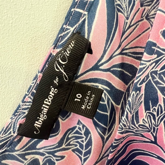 Women’s Silk V-neck shell top size 10, Abigail Borg for J. Crew. - Picture 4 of 4